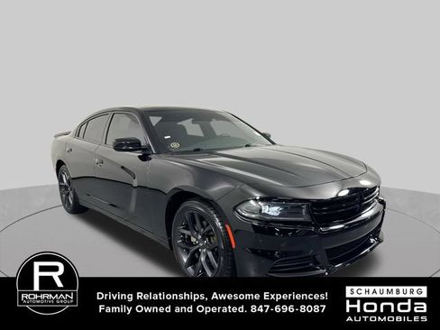 Used 2023 Dodge Charger SXT w/ Blacktop Package RWD image 3