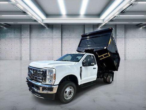 New 2026 Ford F350 XL w/ XL Chrome Package image 1