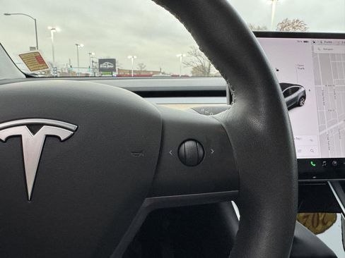 Used 2020 Tesla Model Y Long Range image 26