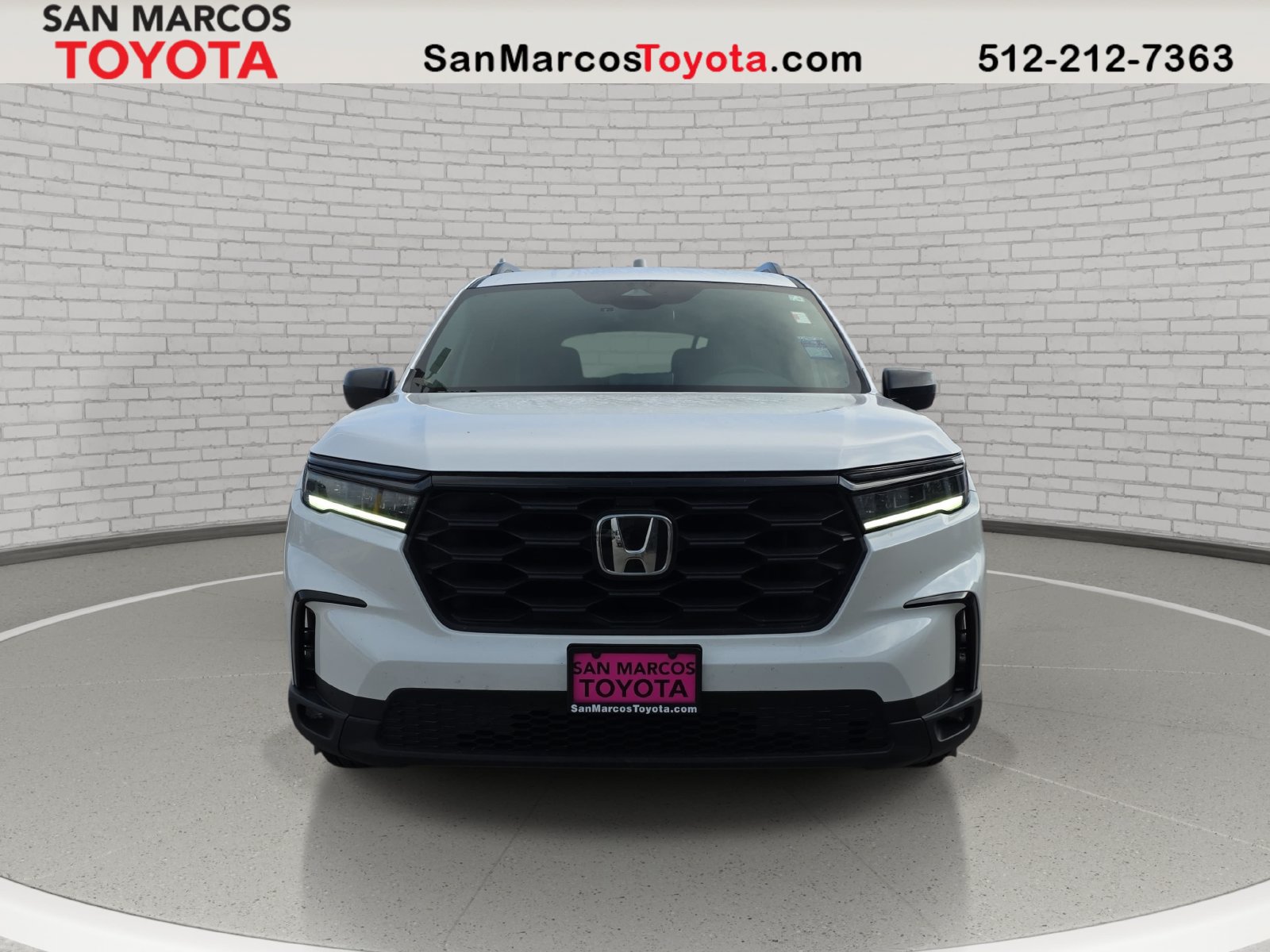 Used 2025 Honda Pilot Sport image 2