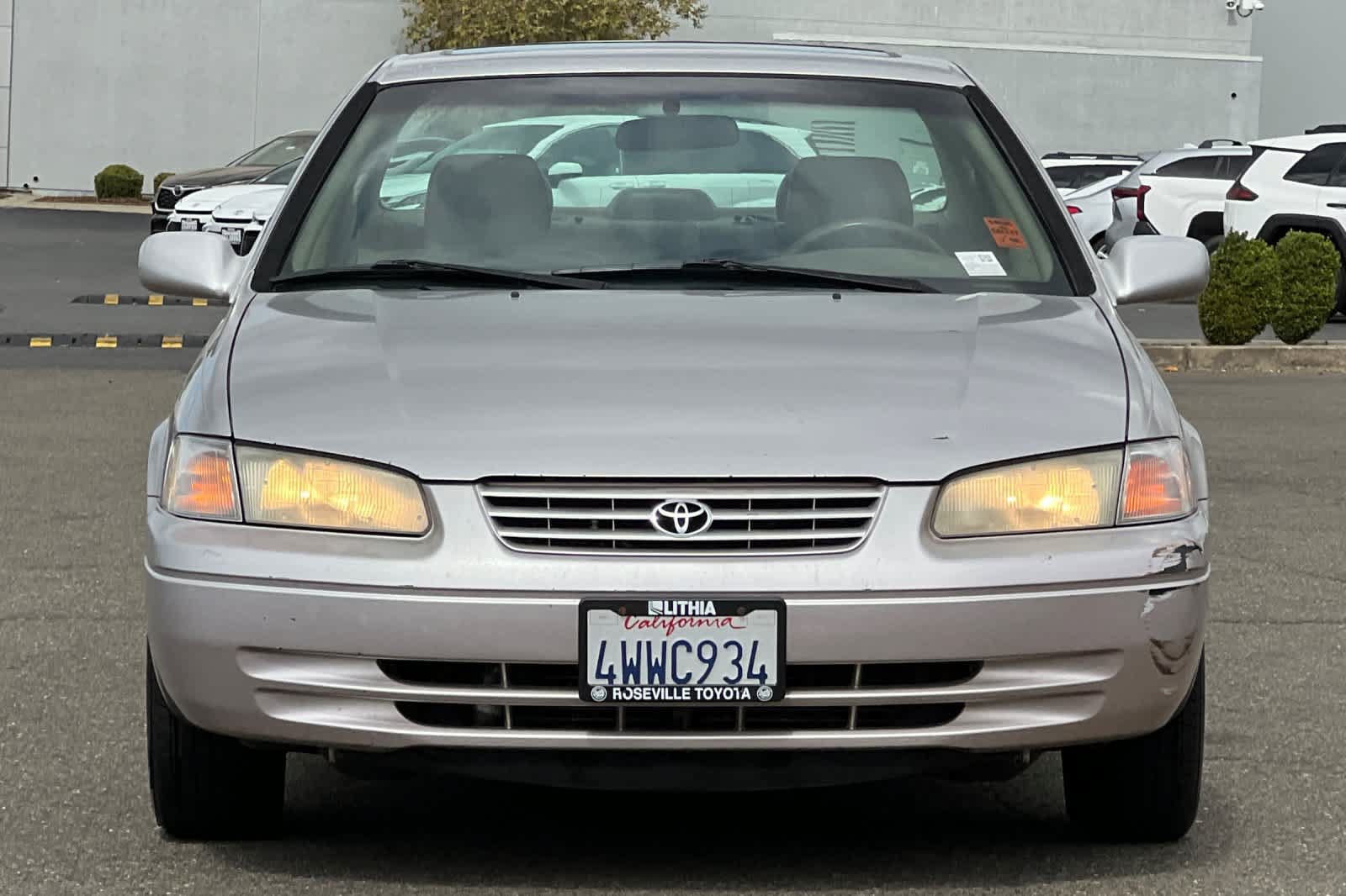 Used 1997 Toyota Camry LE w/ Leather Trim Pkg FWD image 10