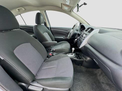 Used 2018 Nissan Versa SV FWD image 16