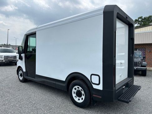 Used 2024 Chevrolet Brightdrop 400 w/ Commercial Equipment Package AWD/4WD image 11