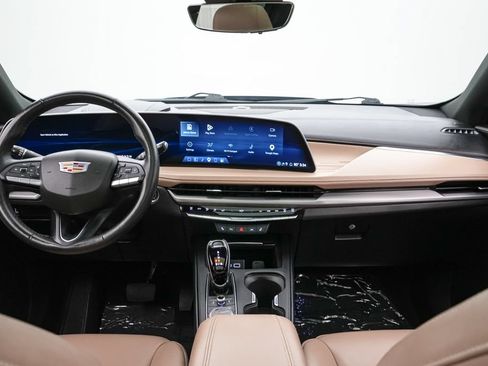 Used 2024 Cadillac XT4 Premium Luxury w/ Active Safety Package AWD/4WD image 16