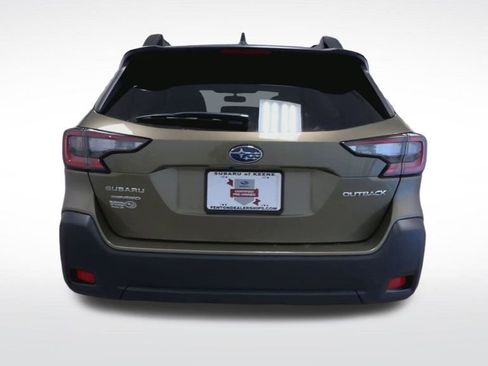 Used 2025 Subaru Outback Premium image 8
