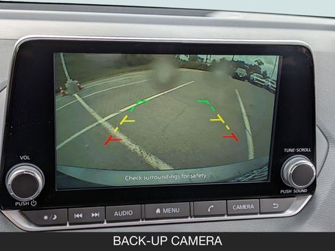 Certified 2025 Nissan Sentra SR image 18