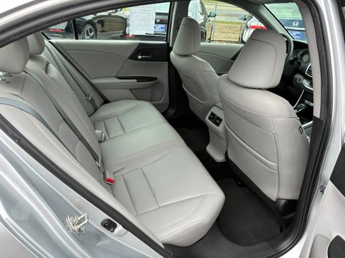 Used 2015 Honda Accord EX-L image 29
