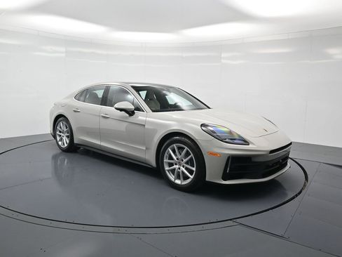 Used 2026 Porsche Panamera image 29