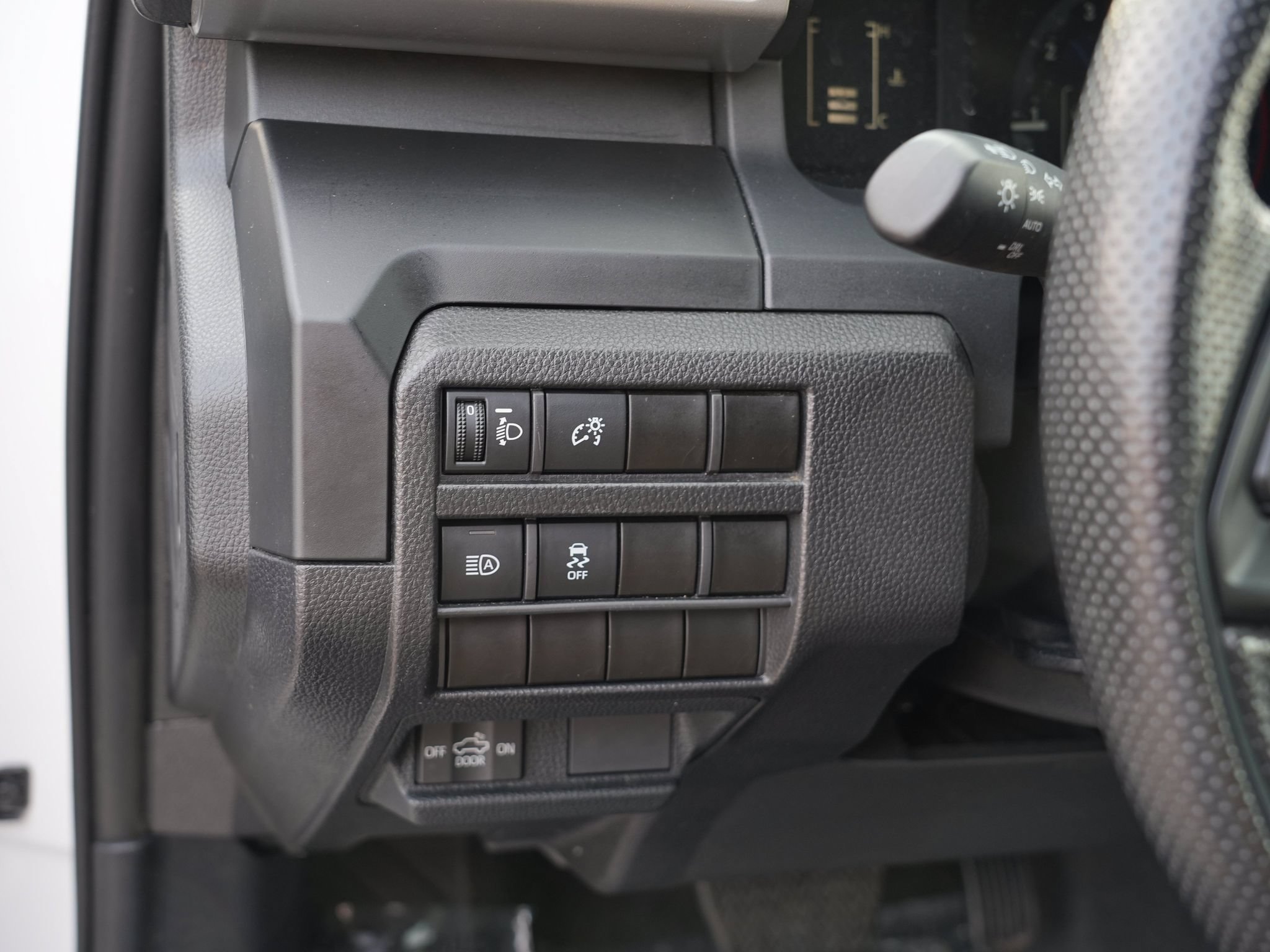 Used 2025 Toyota Tacoma SR RWD image 15