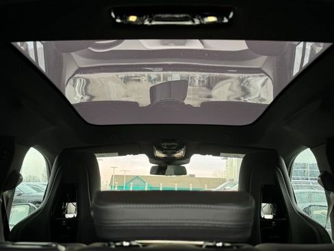 New 2026 BMW iX xDrive60 image 25