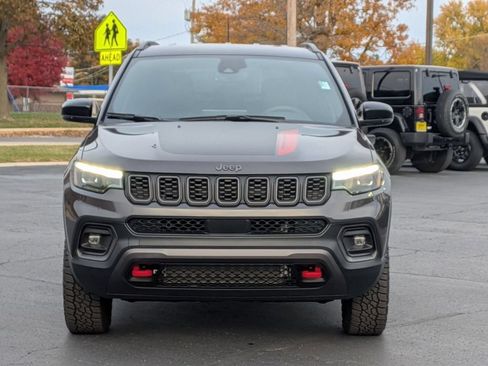 Used 2024 Jeep Compass Trailhawk w/ Trailhawk Elite Group AWD/4WD image 2