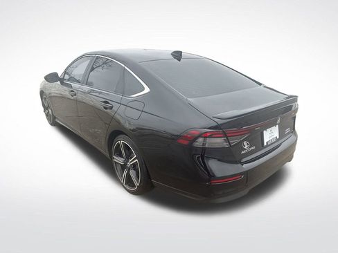 Used 2025 Honda Accord Sport image 30