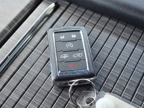 Used 2024 Jeep Wagoneer Series III image 25