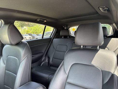 Used 2022 Kia Sportage Nightfall Edition FWD image 42