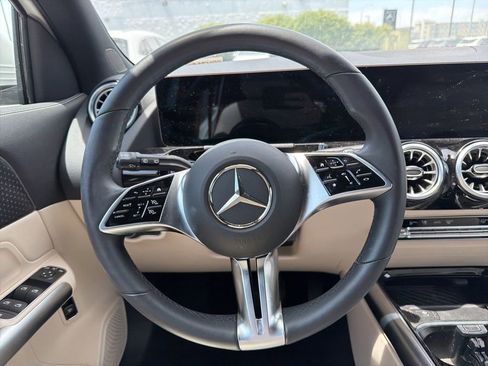 Used 2025 Mercedes-Benz GLA 250 image 14