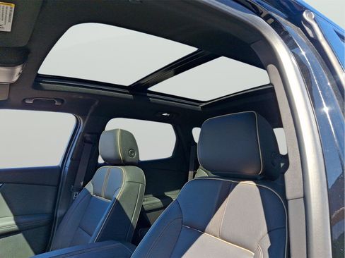 Used 2023 Chevrolet Blazer Premier w/ Driver Confidence II Package FWD image 22