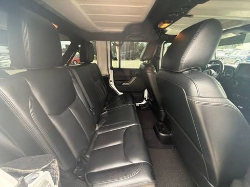 Used 2014 Jeep Wrangler Unlimited Sahara AWD/4WD image 15