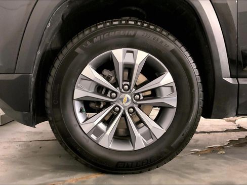 Used 2025 Chevrolet Equinox LT AWD/4WD image 9