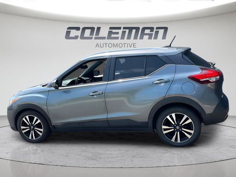 Used 2019 Nissan Kicks SV FWD image 8