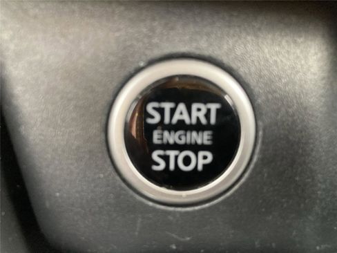 Used 2023 Nissan Rogue SV image 21