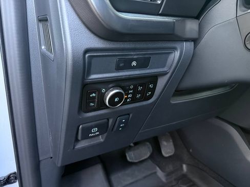 Used 2025 Ford F150 Raptor AWD/4WD image 25