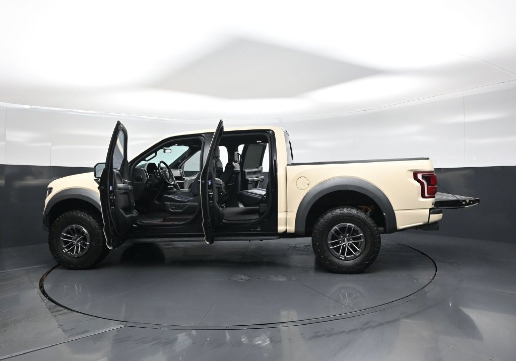 Used 2019 Ford F150 Raptor w/ Equipment Group 802A Luxury AWD/4WD image 33