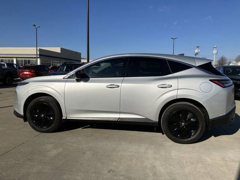 Used 2025 Nissan Murano SV AWD/4WD image 2