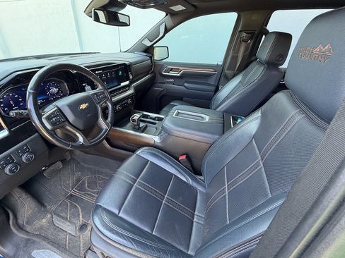 Used 2022 Chevrolet Silverado 1500 High Country w/ High Country Premium Package AWD/4WD image 15