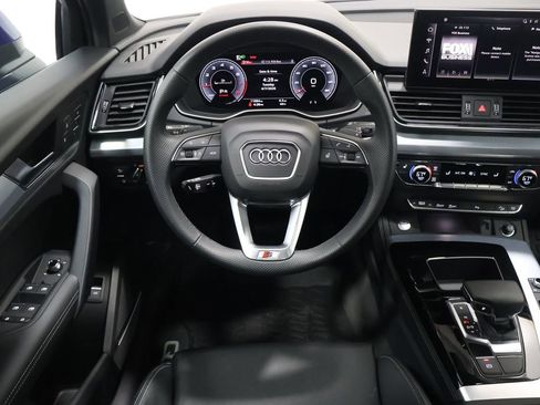 Used 2024 Audi Q5 2.0T Premium Plus w/ Premium Plus Package AWD/4WD image 16