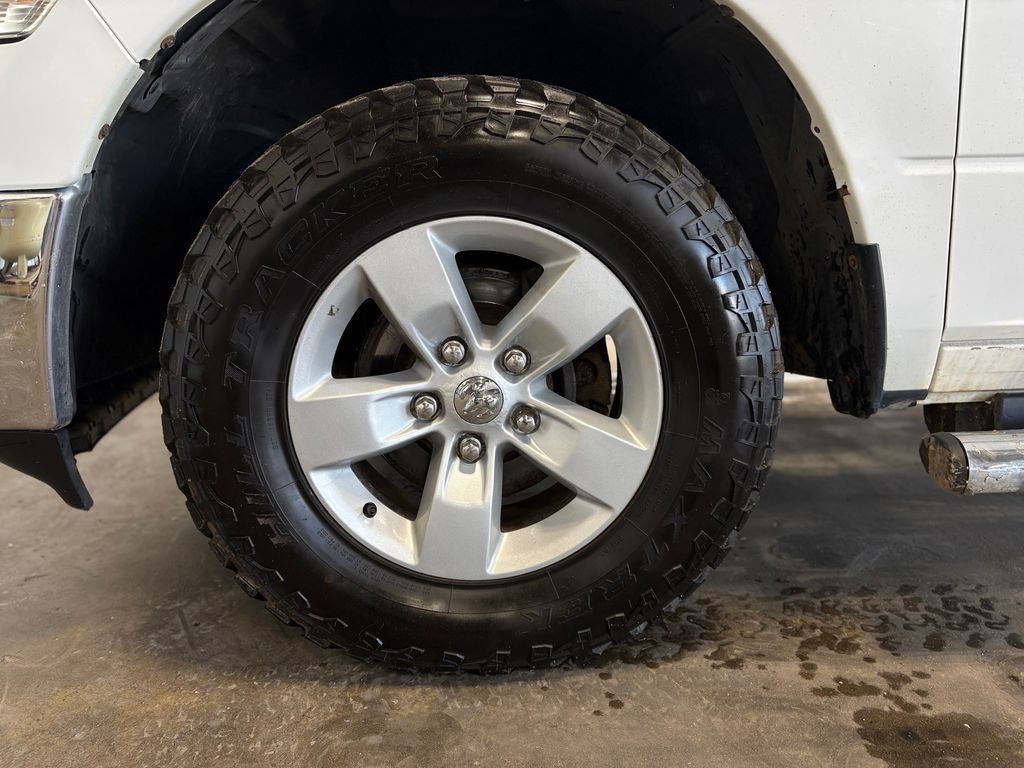 Used 2019 RAM 1500 ST w/ SXT Appearance Group AWD/4WD image 32