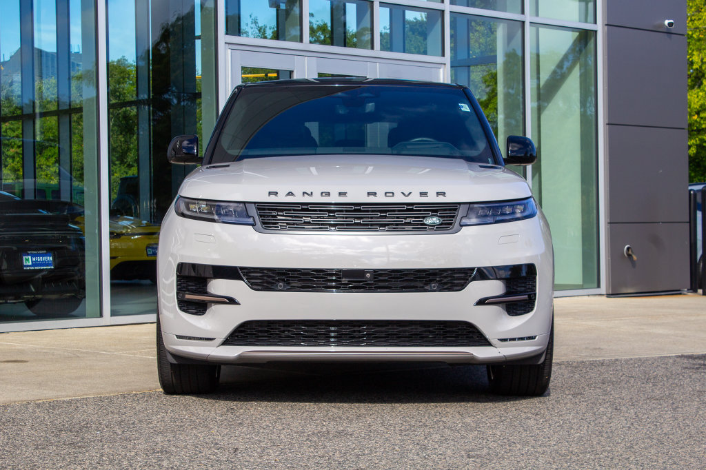 Used 2025 Land Rover Range Rover Sport Autobiography AWD/4WD image 2