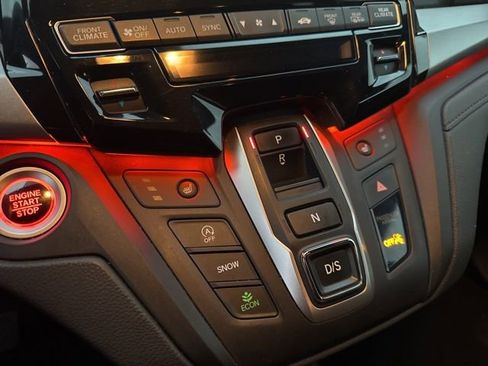 Used 2024 Honda Odyssey Sport image 16