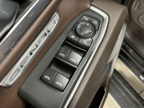 Used 2023 GMC Sierra 1500 Denali AWD/4WD image 20