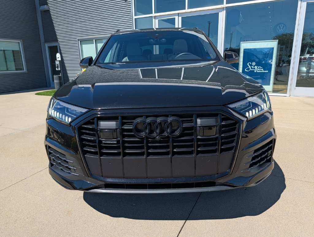 Used 2023 Audi Q7 2.0T Premium Plus w/ Premium Plus Package AWD/4WD image 8