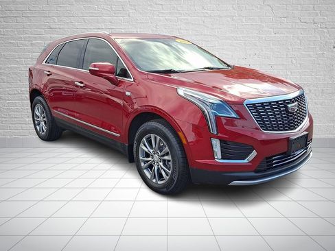 Used 2022 Cadillac XT5 Premium Luxury FWD image 3