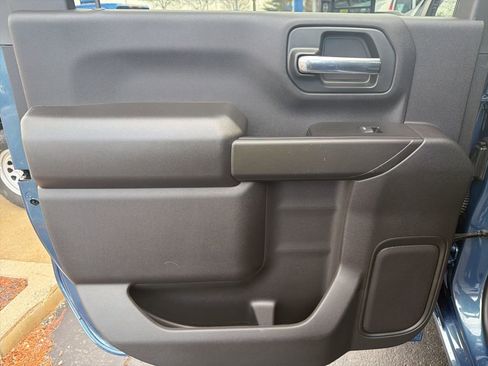 New 2026 Chevrolet Silverado 2500 Custom w/ Custom Value Package image 30