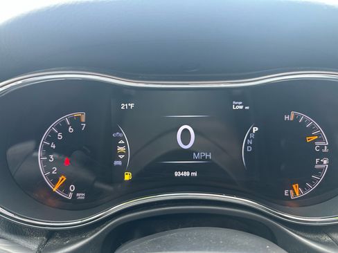 Used 2019 Jeep Grand Cherokee Limited image 12