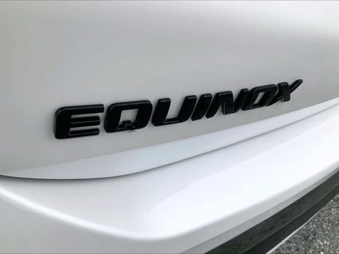 Used 2023 Chevrolet Equinox RS FWD image 30