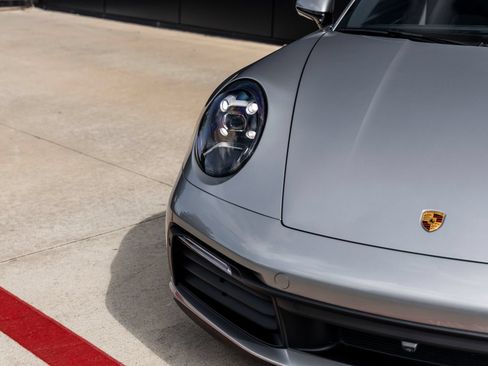 Certified 2024 Porsche 911 Carrera 4 AWD/4WD image 21