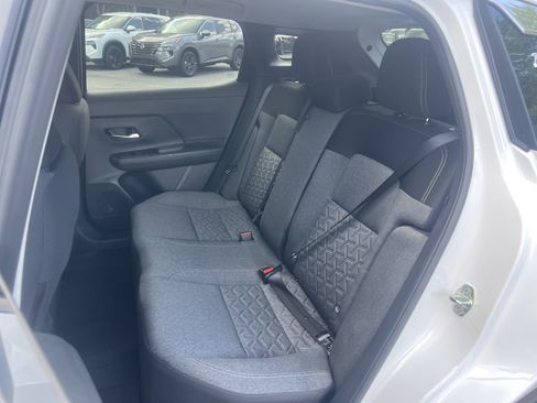 Used 2026 Nissan Kicks SV w/ SV Premium Package FWD image 20