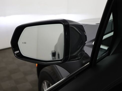 Used 2021 Cadillac XT5 Premium Luxury image 33