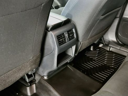 Used 2025 Nissan Rogue S AWD/4WD image 27
