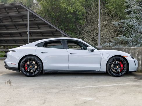 Certified 2023 Porsche Taycan GTS image 12