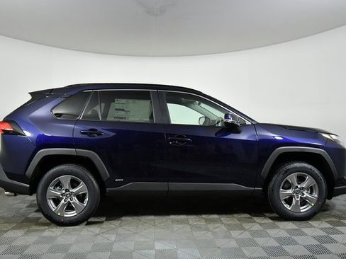 New 2025 Toyota RAV4 XLE image 15