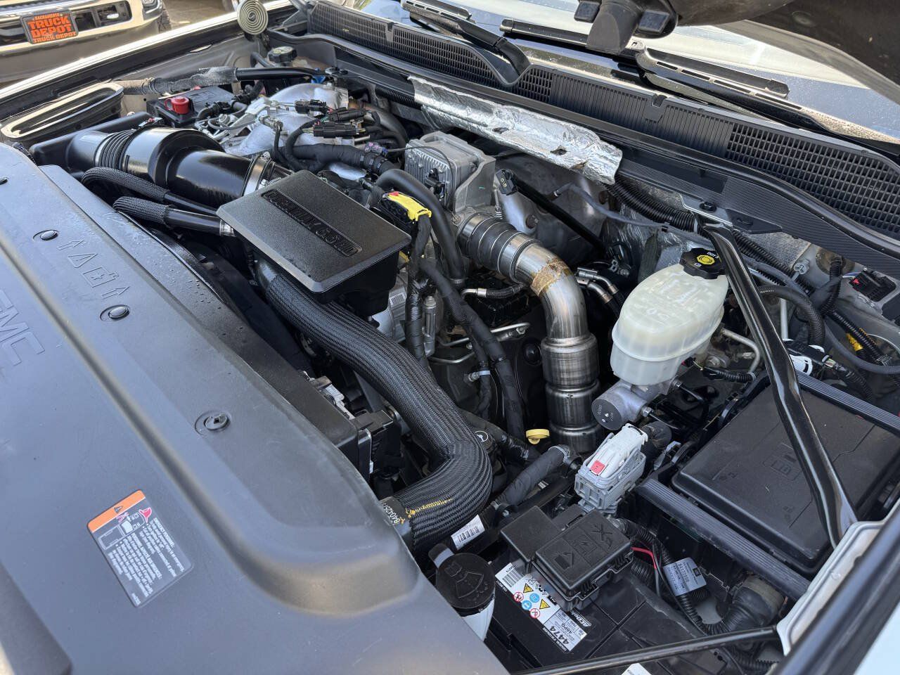 Used 2017 GMC Sierra 3500 SLT w/ Duramax Plus Package AWD/4WD image 27