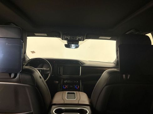 Used 2023 GMC Yukon Denali Ultimate AWD/4WD image 40
