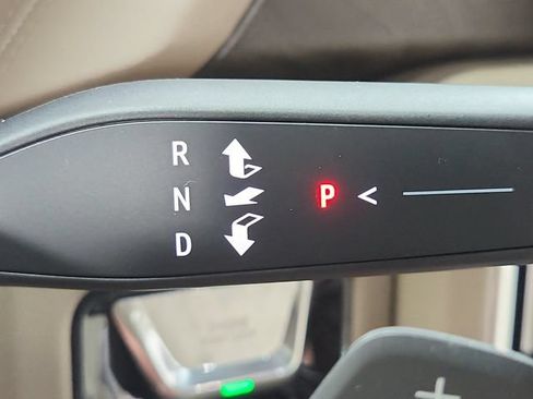 New 2026 GMC Yukon Denali w/ Sun & Power Step Package AWD/4WD image 30