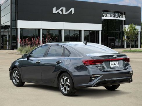 Certified 2021 Kia Forte LXS FWD image 7
