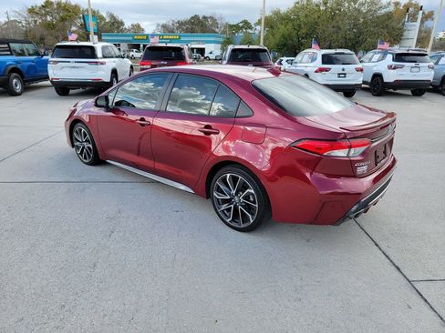 Used 2022 Toyota Corolla SE image 3