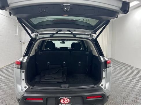 Used 2025 Nissan Pathfinder SV AWD/4WD image 8